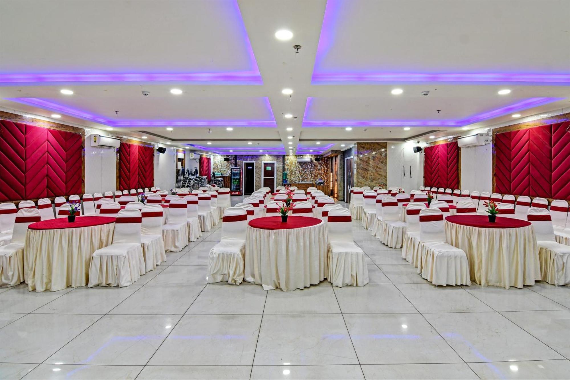 فندق Townhouse The Grand Touch & The Royal Touch ديغا المظهر الخارجي الصورة