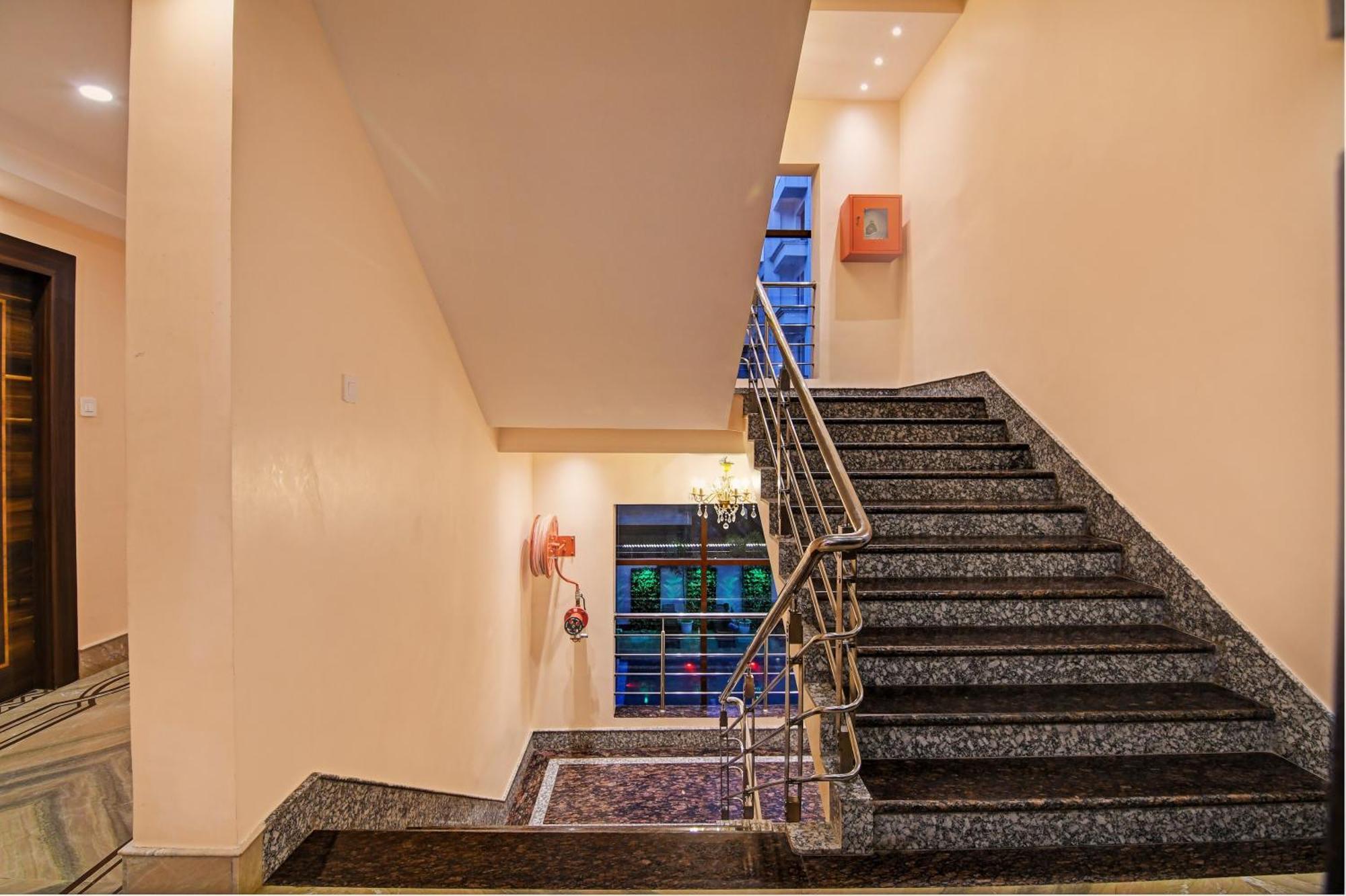 فندق Townhouse The Grand Touch & The Royal Touch ديغا المظهر الخارجي الصورة