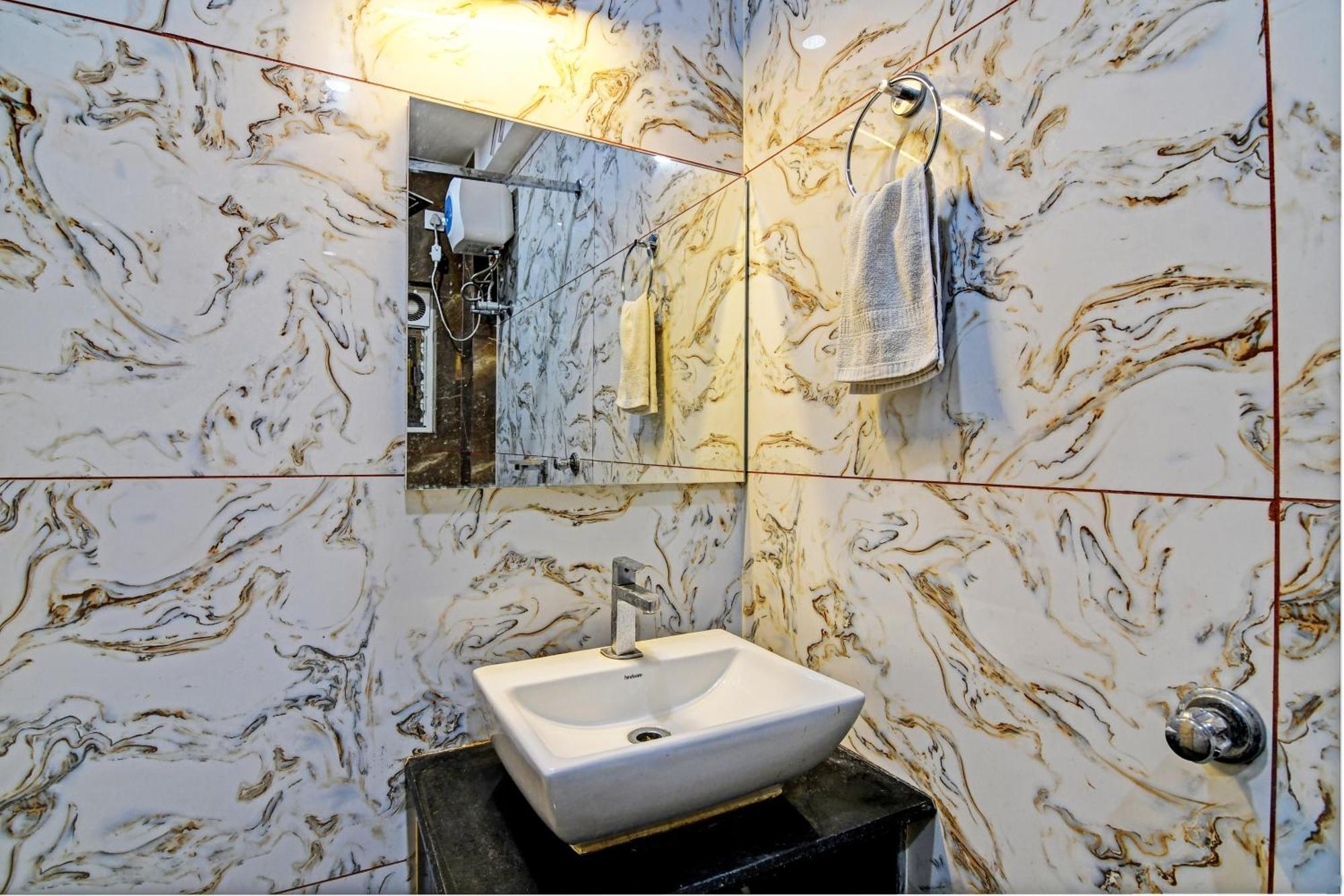فندق Townhouse The Grand Touch & The Royal Touch ديغا المظهر الخارجي الصورة