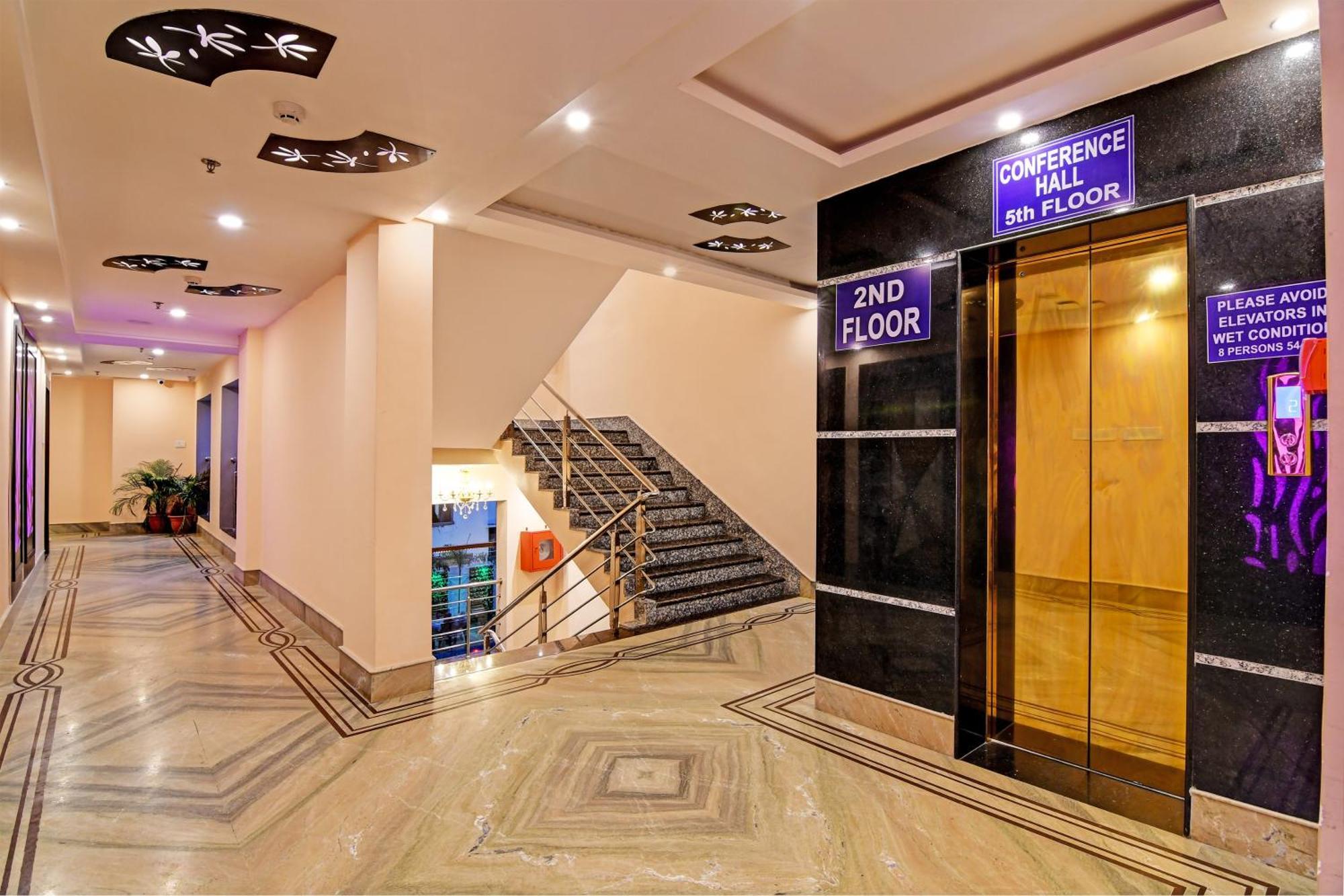 فندق Townhouse The Grand Touch & The Royal Touch ديغا المظهر الخارجي الصورة